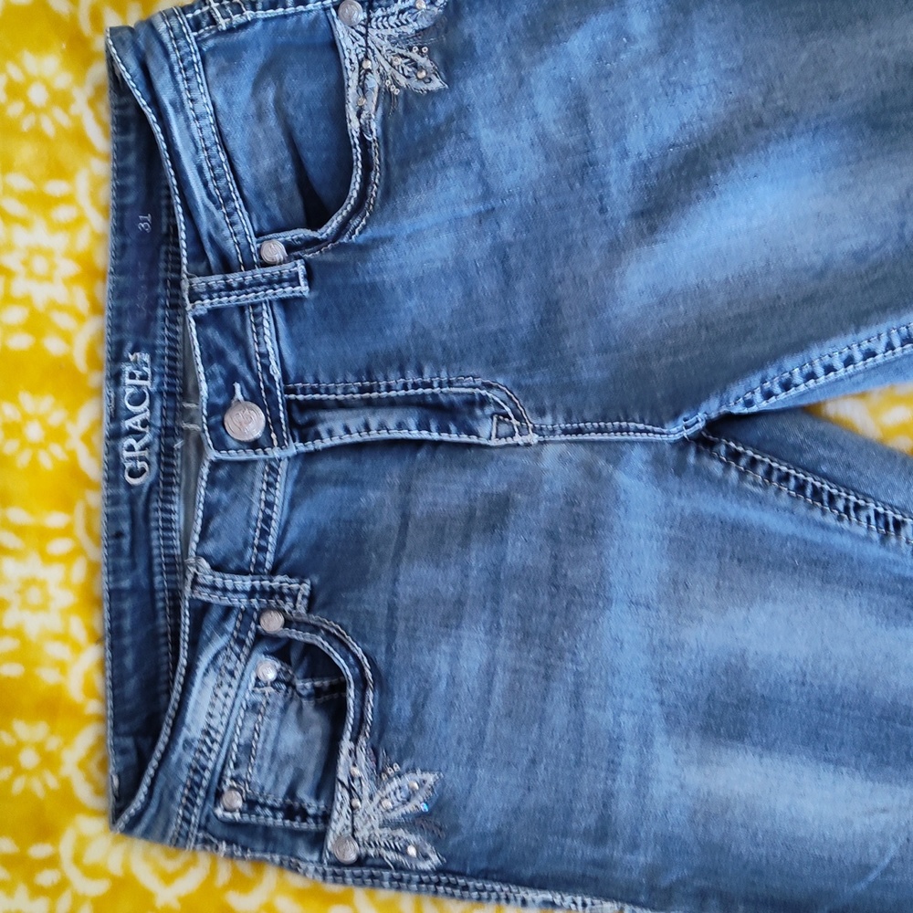 Grace LA jeans size 31 regular.